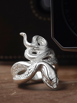 Выбираем украшения к Новому году